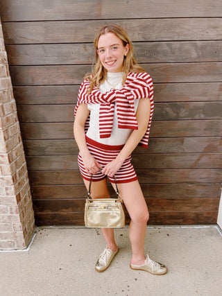 knit loungewear set consisting of a long-sleeve cardigan and shorts