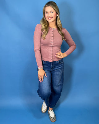 ribbed cotton fabric, functional front buttons, long sleeves, flattering stretch fit