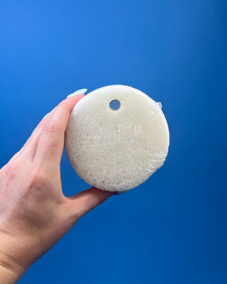 Spongellé Men's Super Buffer body wash infused sponge in Verbena Absolute featuring a dual-sided exfoliating scrubber, built-in body wash, and long-lasting formula with 28+ washes.