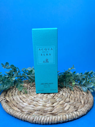 Acqua dell'Elba Men's Shower Gel 6.8 oz made in Italy, available in Classica Uomo and Arcipelago Uomo Mediterranean-inspired fragrances.