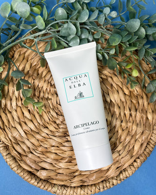 Shop the Acqua dell'Elba Arcipelago Uomo Men's Body Lotion. This luxurious Italian body lotion hydrates skin with a fresh aquatic and woody fragrance.