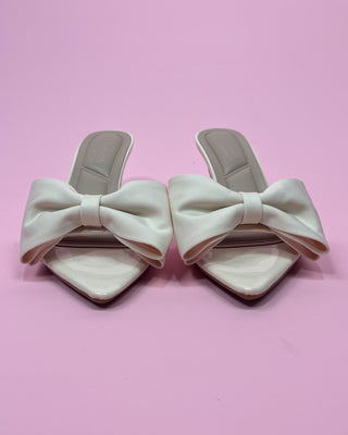 The Mackenzie Ivory Bow Detail Heel