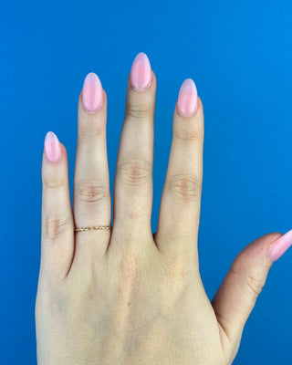 enewton Classic Gold Twisted Thin Band Ring available in sizes 6, 7, and 8. 