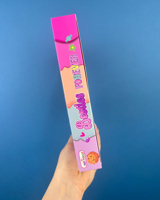 Hot Focus Besties Forever Play Set Including Notepads, Pens, Friendship Bracelets, as well as lip balms. 