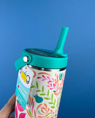 Shop the Swig To-Go Tumbler 30oz featuring a leakproof lid, folding carry handle, reusable straw, and triple insulation for all-day hot or cold drinks.