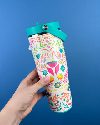 Shop the Swig To-Go Tumbler 30oz featuring a leakproof lid, folding carry handle, reusable straw, and triple insulation for all-day hot or cold drinks.