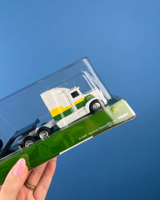 Shop the John Deere Hauler Semi featuring a semi truck, detachable trailer, and tractor. Officially licensed by John Deere for ages 3+.