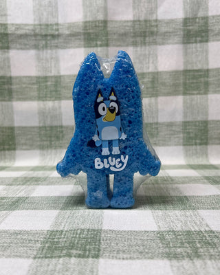 Shop the Bluey x Spongellé Sponge with Built-In Body Wash in Berry Blast. Features an adorable Bluey design, fruity fragrance, and 14+ washes.