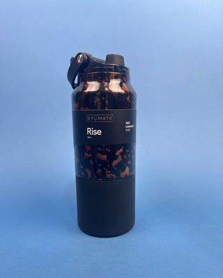 Shop the BrüMate Rise 35oz in Tortoise! This insulated, 100% leakproof water bottle features a 2-in-1 lid, carrying handle, and stylish tortoise finish.