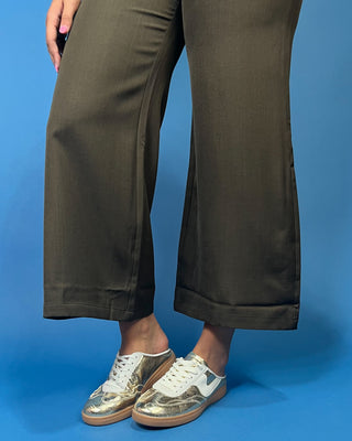 Wide Leg Pants featuring a flattering high-rise fit, comfortable stretch fabric, side pockets, and a timeless wide leg