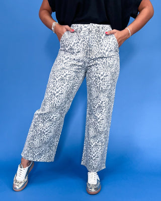 Light Leopard Baggy Wide Jeans bring a bold, fashion-forward vibe with an effortlessly relaxed fit