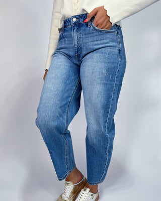 The Sarah HR Barrel Medium Wash Jeans - All About You