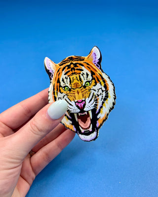 Oversized tiger head claw hair clip featuring a roaring tiger design with durable spring hinge and secure grip for game d