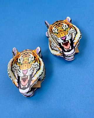 Oversized tiger head claw hair clip featuring a roaring tiger design with durable spring hinge and secure grip for game day